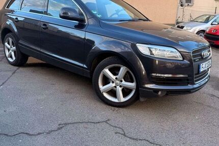 Audi Q7 278.000 km 7.300 &euro; FRANKFURT 65933
