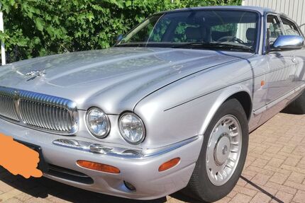 Jaguar Daimler 105.000 km 17.500 &euro; Bensheim 64625