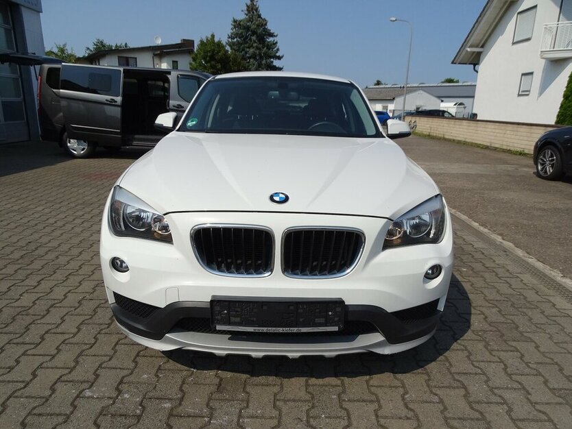 BMW X1 1.8l i sDrive, Steptronic, Sitzheizung, PDC hin 154.921 km 8.990 € Rodgau 63110