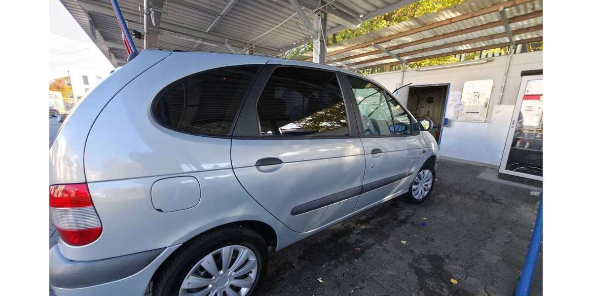 Renault Scenic 165.000 km 1.850 &euro; Frankfurt am Main 60433