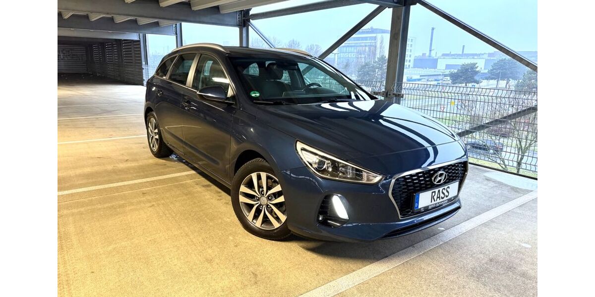 Hyundai i30 81.923 km 14.890 &euro; Ginsheim Gustavsburg 65462