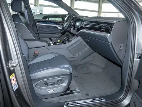 VW Touareg 13.200 km 84.200 &euro; Dietzenbach 63128