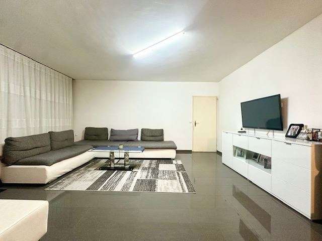 Wohnung zum Kaufen in Dietzenbach 170.000 € 90 m² 4 zimmer