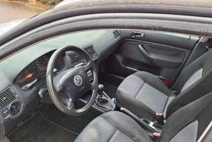 VW Golf 282.000 km 1.100 &euro; Rüsselsheim 65428