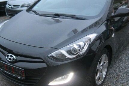 Hyundai i30 92.840 km 6.590 &euro; Darmstadt 64293