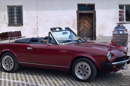 Fiat 124 Spider 125.000 km 31.500 € Frankfurt 60322