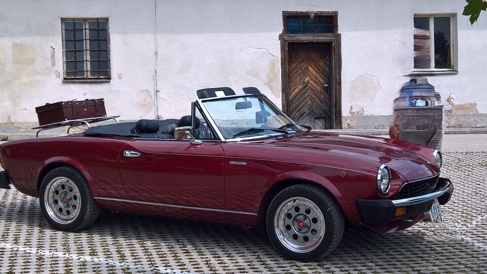 Fiat 124 Spider 125.000 km 31.500 € Frankfurt 60322