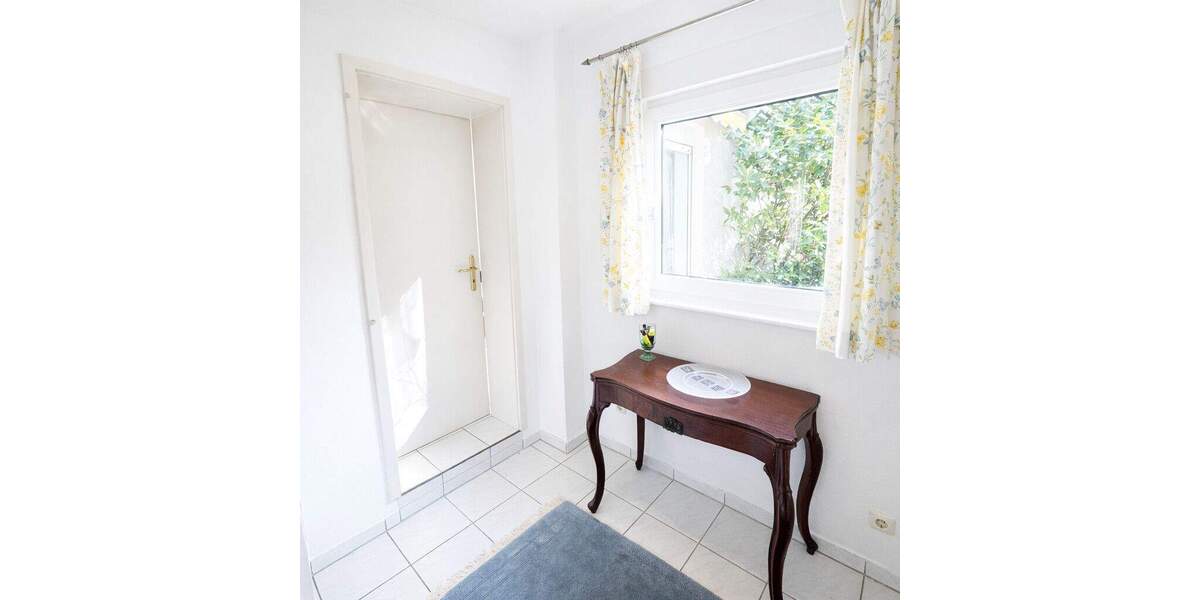 Etagenwohnung Frankfurt am Main Sachsenhausen - 2 Zimmer, 40 m&sup2;, 1.000&euro; | Angebot:25626444