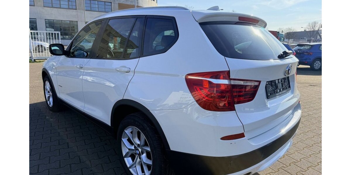 BMW X3 xDrive28i xLine/Panorama/Navi/Kamera 129.200 km 11.590 &euro; Frankfurt 60386