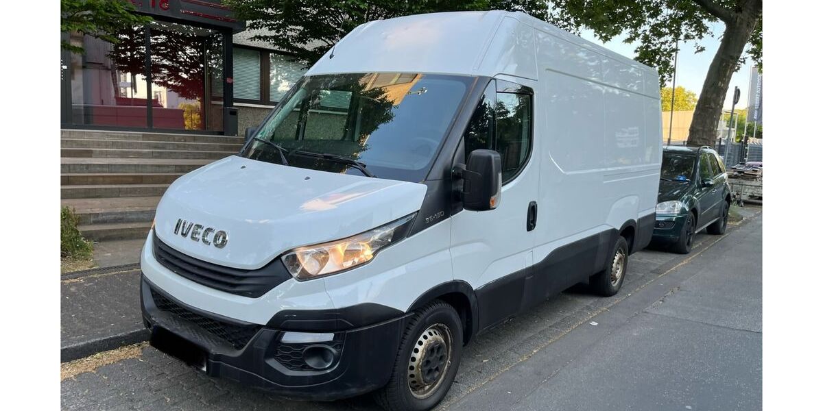 IVECO Andere 235.000 km 10.990 &euro; Frankfurt am Main 65933