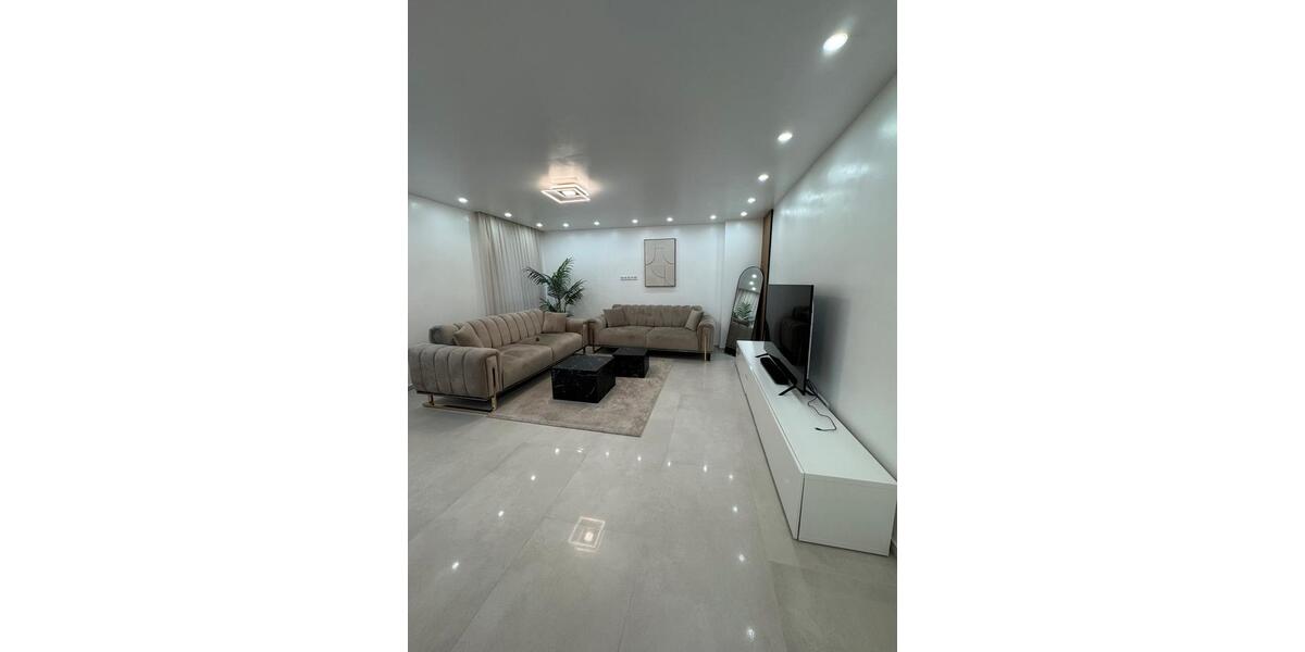 Luxuriöse kernsanierte Stadtwohnung in Toplage in Darmstadt 3 zimmer