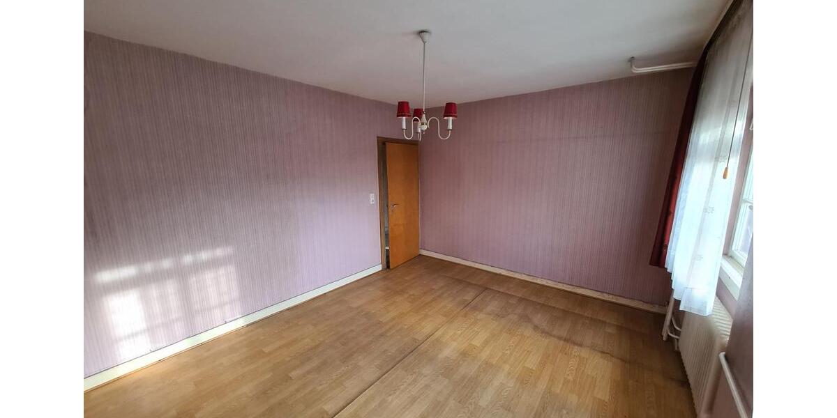 Einfamilienhaus Breuberg - 7 Zimmer, 150 m&sup2;, 290.000&euro; | Angebot:27115150