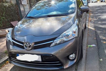 Toyota Verso-S 166.899 km 10.000 &euro; Frankfurt am Main 65929