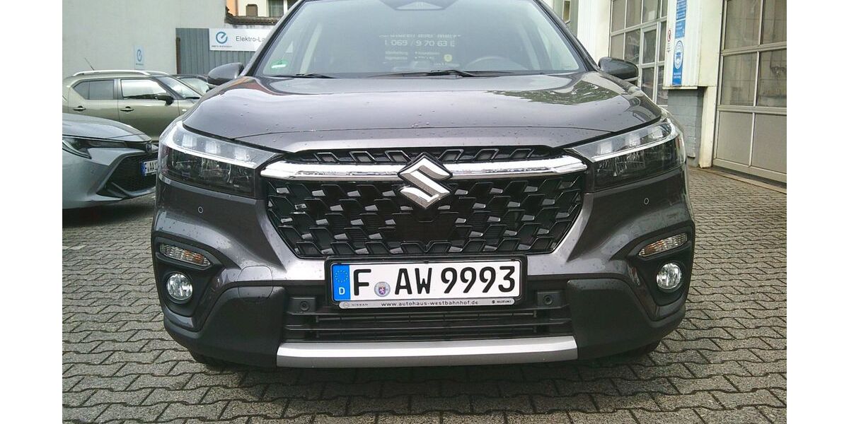 Suzuki (SX4) S-Cross 3.500 km 29.990 &euro; Frankfurt 60486