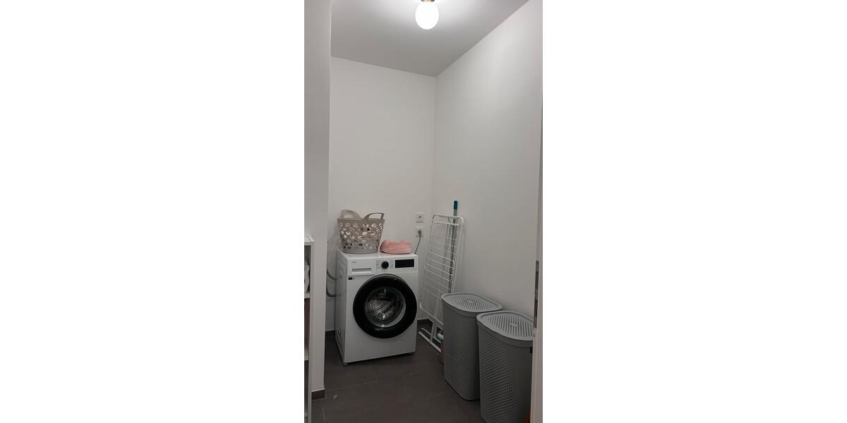 Erdgeschoßwohnung Frankfurt am Main Ostend - 2 Zimmer, 74 m&sup2;, 1.600&euro; | Angebot:24964279