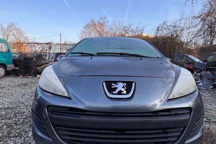 Peugeot 207 172.500 km 1.499 &euro; Frankfurt 60486