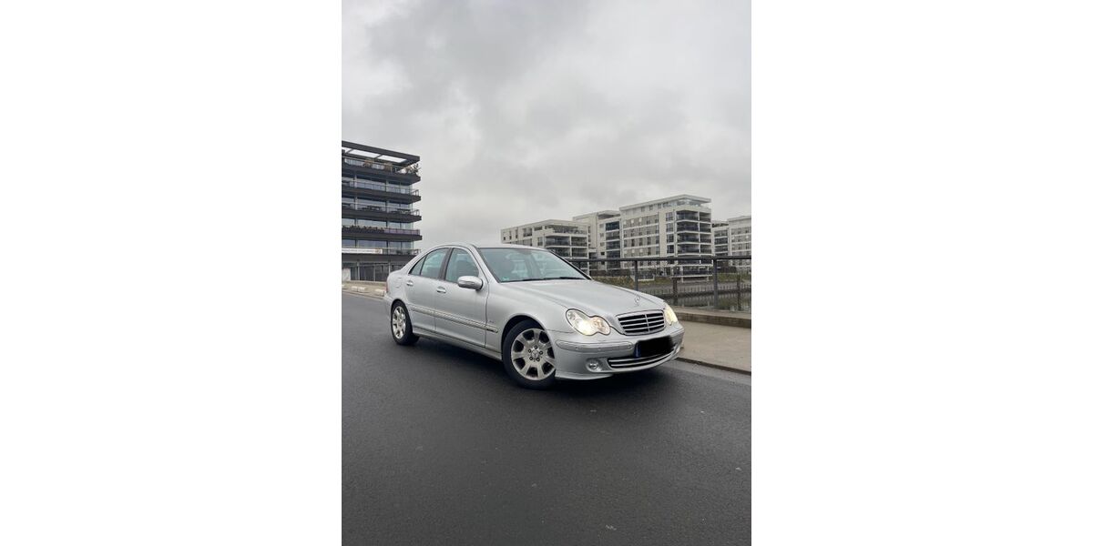 Mercedes-Benz C 280 135.000 km 3.900 &euro; Heusenstamm 63075