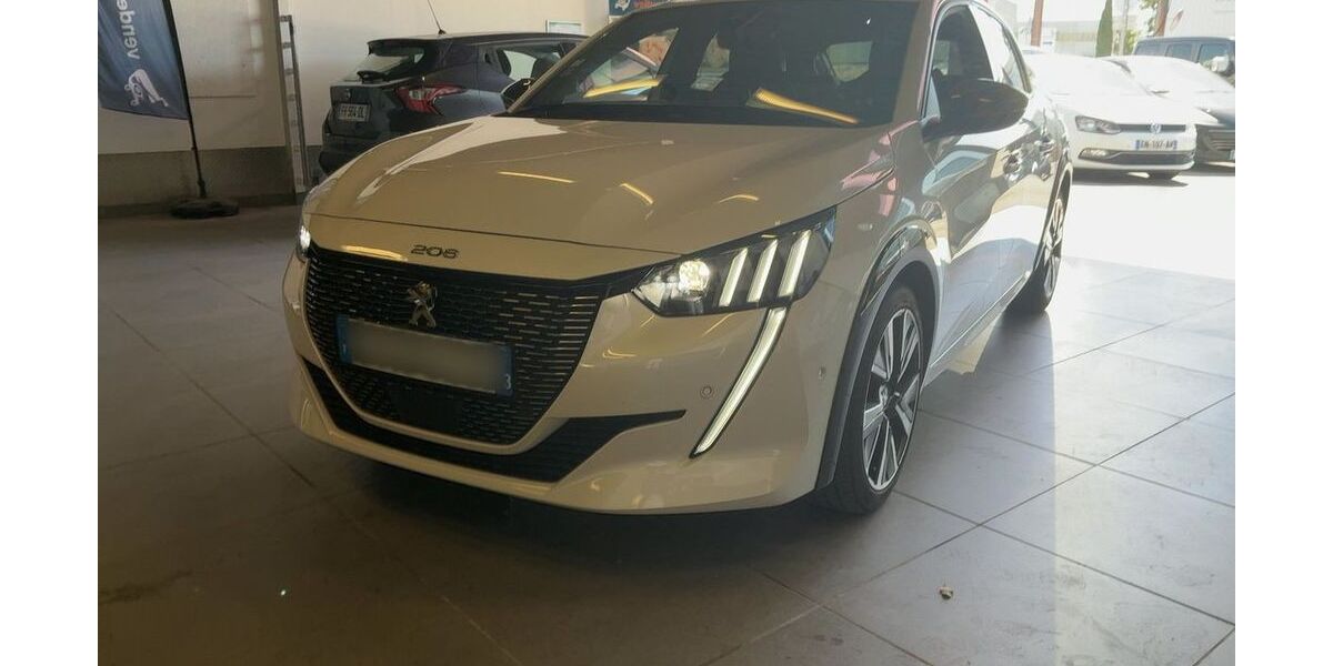 Peugeot 208 30.000 km 15.980 &euro; Rüsselsheim 65428