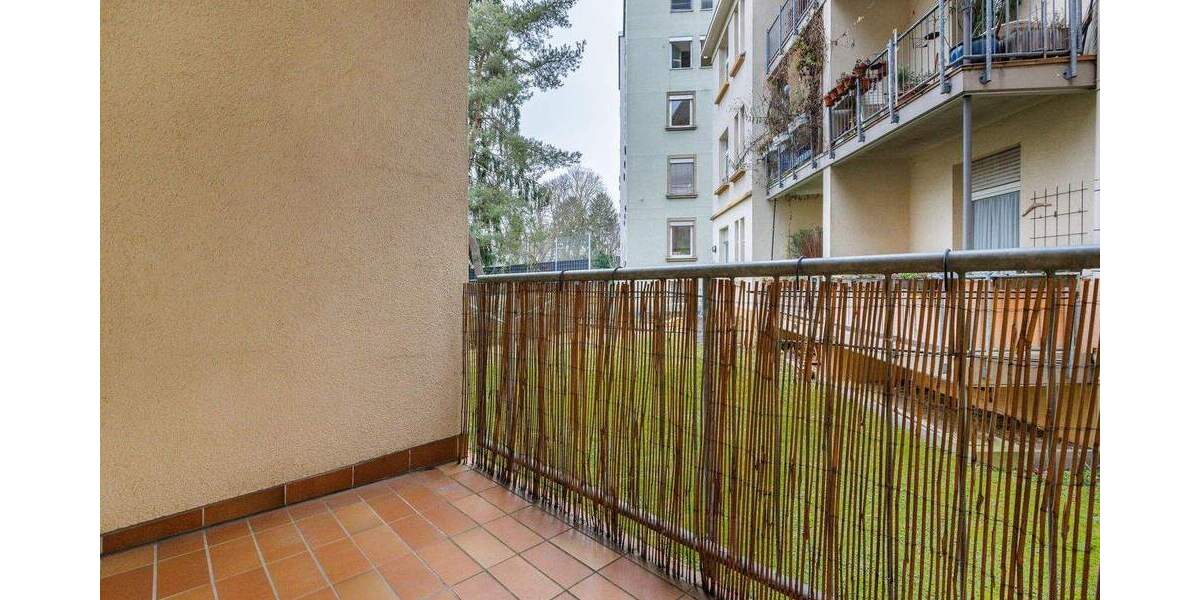 Etagenwohnung Frankfurt am Main Dornbusch - 3 Zimmer, 96 m&sup2;, 550.000&euro; | Angebot:25479201