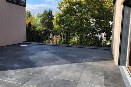 Rodgau-Jügesheim - Neubau-Erstbezug - Topmoderne 4 Zi. Whg. mit EBK, Terrasse + Carport 4 zimmer