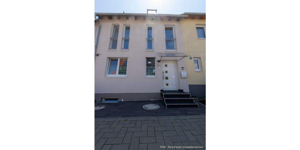 Familientraum: Modernes Zuhause mit Dachstudio & sonnigem Garten 4 zimmer