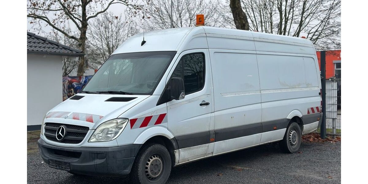 Mercedes-Benz Sprinter 139.000 km 8.990 &euro; Darmstadt 64293