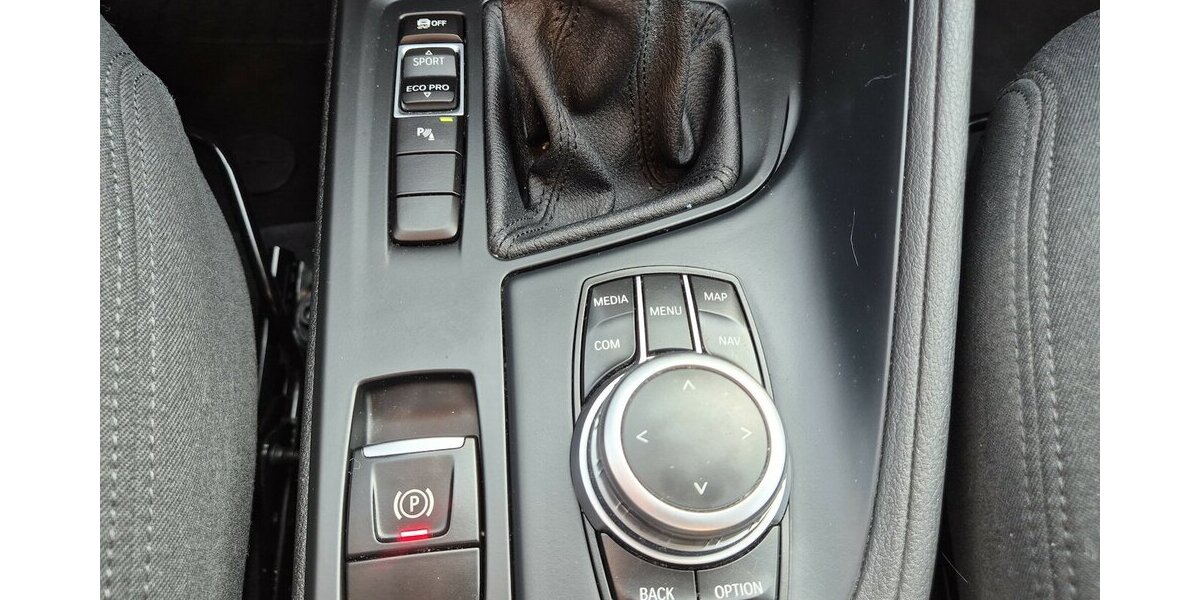 BMW X1 sDrive 18 i Advantage LED-Scheinwerfer, Navigat 57.929 km 17.690 &euro; Rodgau 63110