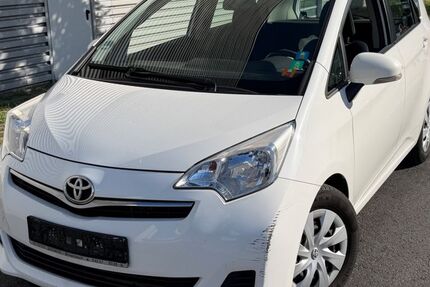 Toyota Verso-S 297.000 km 3.499 &euro; Frankfurt am Main 65933