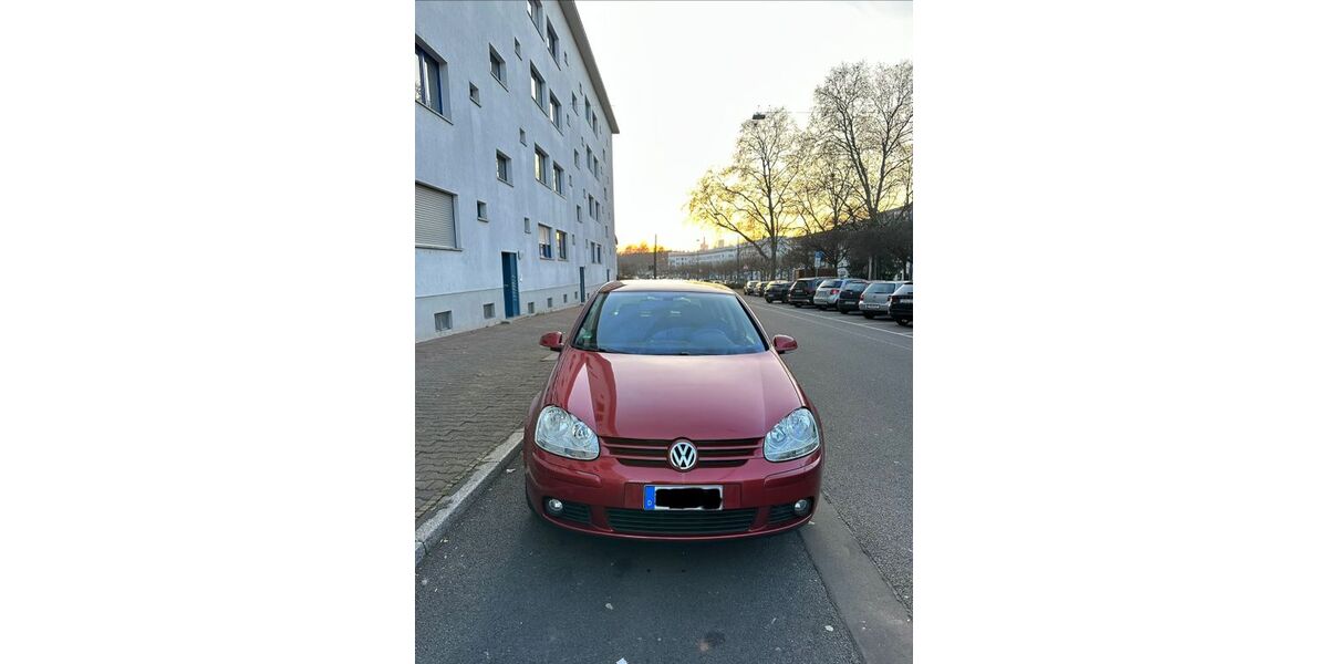 VW Golf 88.000 km 5.500 &euro; Frankfurt am Main 60385