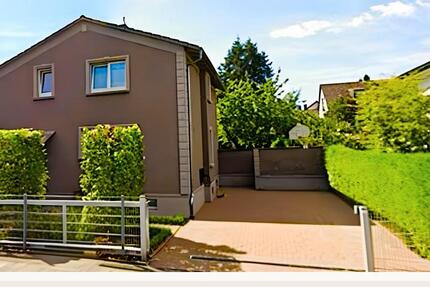 Haus Dreieich - 6 Zimmer, 179 m&sup2;, 3.450&euro; | Angebot:26482304