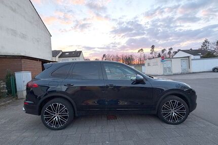 Porsche Cayenne 123.000 km 32.750 &euro; Heusenstamm 63150
