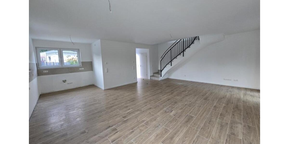 Reihenhaus Höchst im Odenwald - 4 Zimmer, 120 m&sup2;, 1.400&euro; | Angebot:23704908