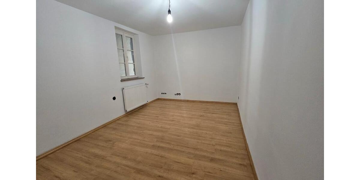 Doppelhaushälfte Flörsheim am Main - 5 Zimmer, 168 m&sup2;, 2.350&euro; | Angebot:25592606
