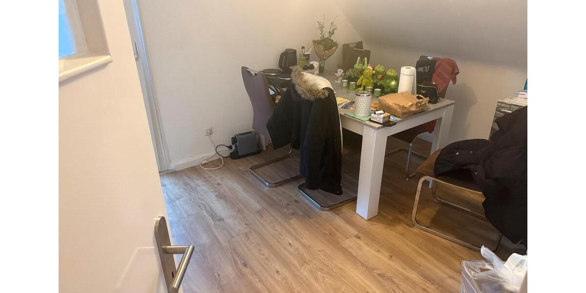 Dachgeschoßwohnung Bischofsheim - 2 Zimmer, 39 m&sup2;, 600&euro; | Angebot:25444868