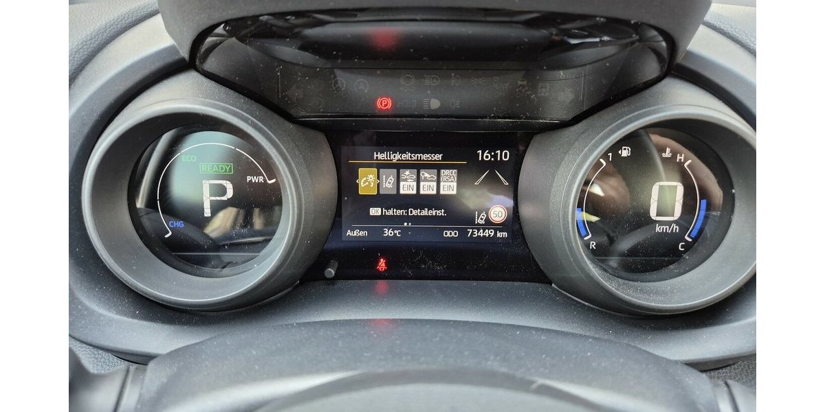 Toyota Yaris Hybrid Team D, Navi,Kamera, SmartDevice, Kli 73.500 km 16.890 &euro; Rodgau 63110