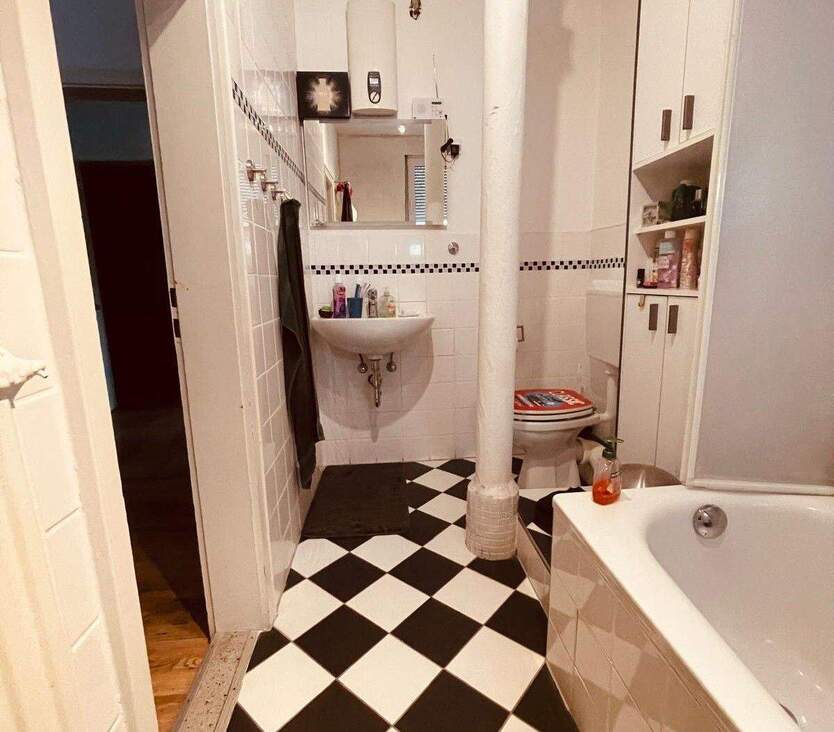 3-Zimmer-Dachgeschoss-Altbauwohnung inkl. großzügigem Spitzboden - kaum Dachschrägen 3 zimmer