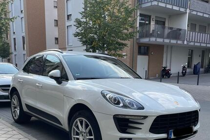 Porsche Macan 104.000 km 29.490 &euro; Frankfurt am Main 60326