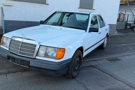 Mercedes-Benz E 230 231.075 km 4.300 &euro; Ginsheim-Gustavsburg 65462