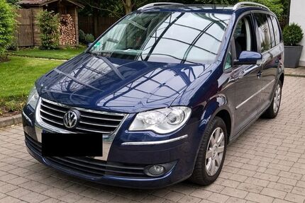 VW Touran 96.279 km 6.990 &euro; Pfungstadt 64319