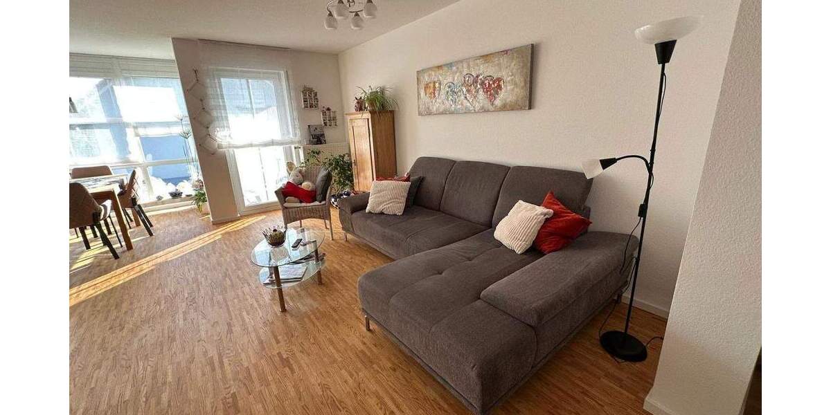 Attraktive 4 ZKB Wohnung mit Gäste WC und Tiefgarage - provisionsfrei 4 zimmer