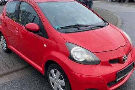 Toyota Aygo 192.000 km 1.750 &euro; Bickenbach 64404