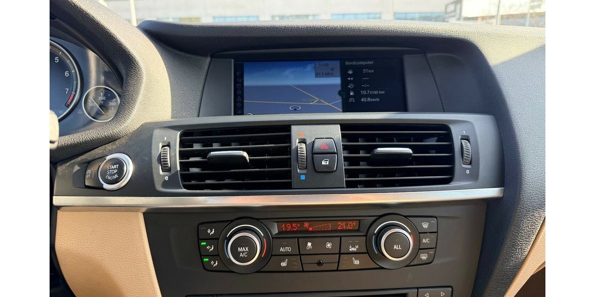 BMW X3 xDrive28i xLine/Panorama/Navi/Kamera 129.200 km 11.590 &euro; Frankfurt 60386