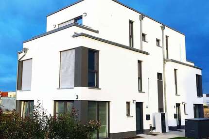 Haus Hochheim am Main - 6 Zimmer, 158 m&sup2;, 3.320&euro; | Angebot:26630767