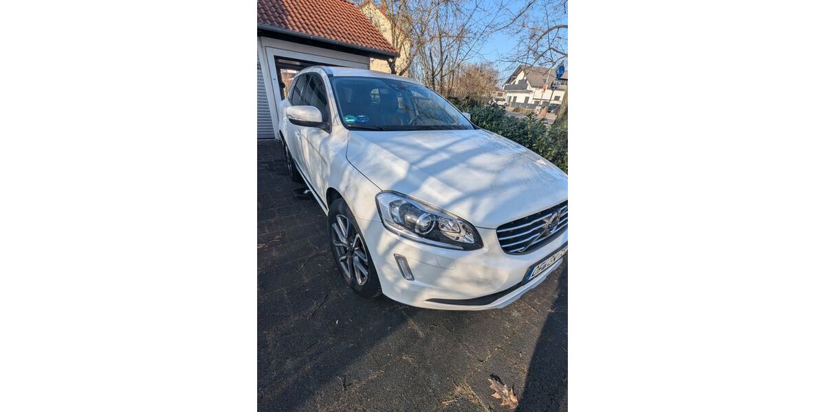 Volvo XC60 126.000 km 17.900 &euro; Rodgau 63110