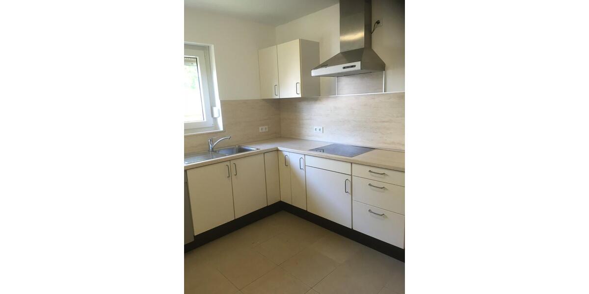 Etagenwohnung Flörsheim am Main - 4.5 Zimmer, 134 m&sup2;, 1.450&euro; | Angebot:25157690