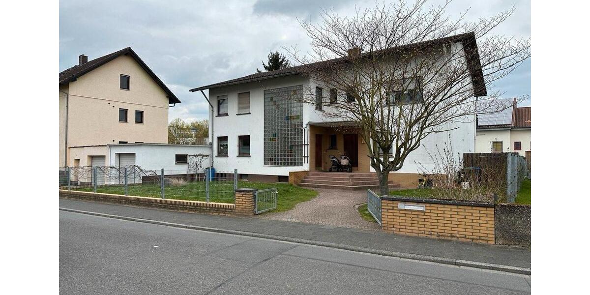 2-Familienhaus - OHNE KÄUFERPROVISION! 8 zimmer