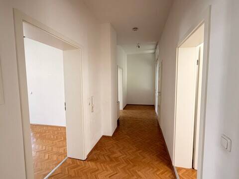 Etagenwohnung Frankfurt am Main Nordend-Ost - 4 Zimmer, 100 m&sup2;, 1.950&euro; | Angebot:26292116