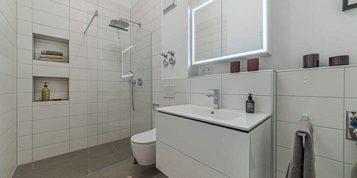 Etagenwohnung Frankfurt am Main Bahnhofsviertel - 2 Zimmer, 70 m&sup2;, 1.690&euro; | Angebot:23789894