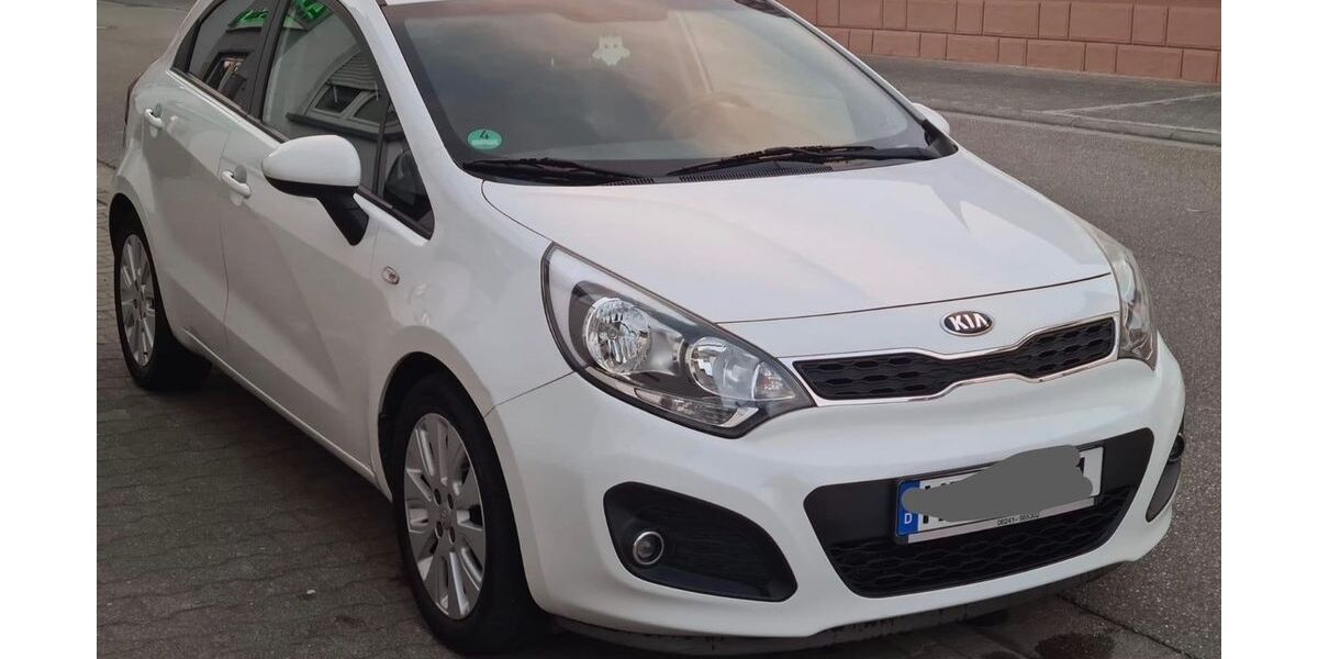 Kia Rio 98.000 km 6.100 &euro; Biblis 68647