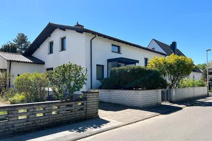 Haus Babenhausen - 7 Zimmer, 210 m&sup2;, 595.000&euro; | Angebot:27132321